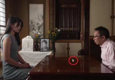 Một ngày sau tang lễ ông chồng, người yêu của con trai đã bị bố ông chồng ép nắc không bao đến mang thai