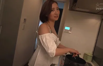 Cậu em ông chồng trúng độc đắc và người vợ sắp cưới của anh trai có chiếc lưỡi điêu luyện