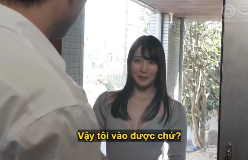 Anh chàng giàu có bên nhà trẻ bị cô em hàng xóm xinh đẹp, mới cưới chồng, dọn đến dụ dỗ quan hệ.